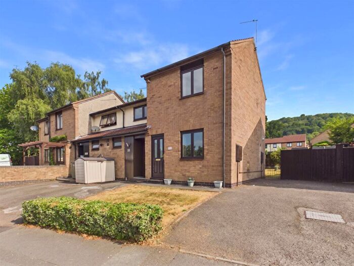 2 Bedroom House To Rent In Columbell Way, Two Dales, Matlock, DE4