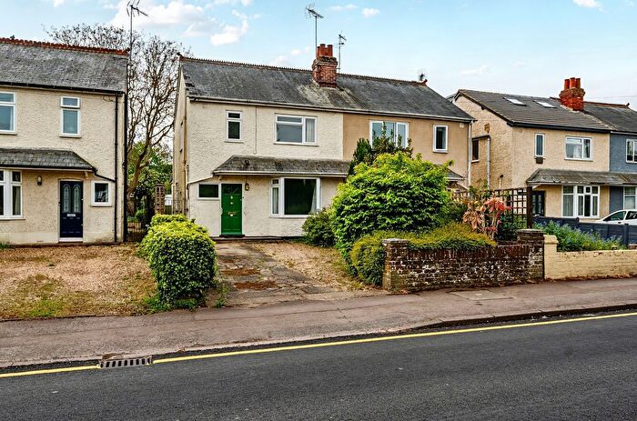 3 Bedroom Semi Detached House For Sale In Armour Road, Tilehurst, Reading, RG31