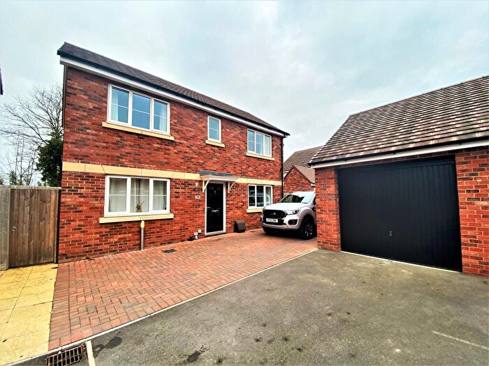 3 Bedroom House To Rent In Kingside, Grove, Wantage, OX12