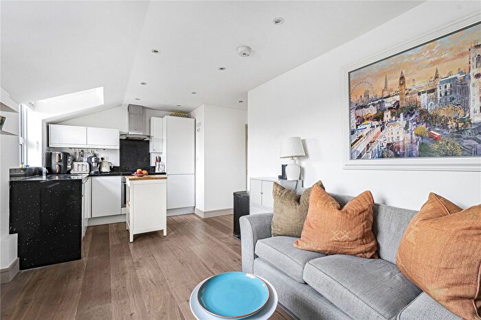 2 Bedroom Flat For Sale In Abberley Mews, London, SW4