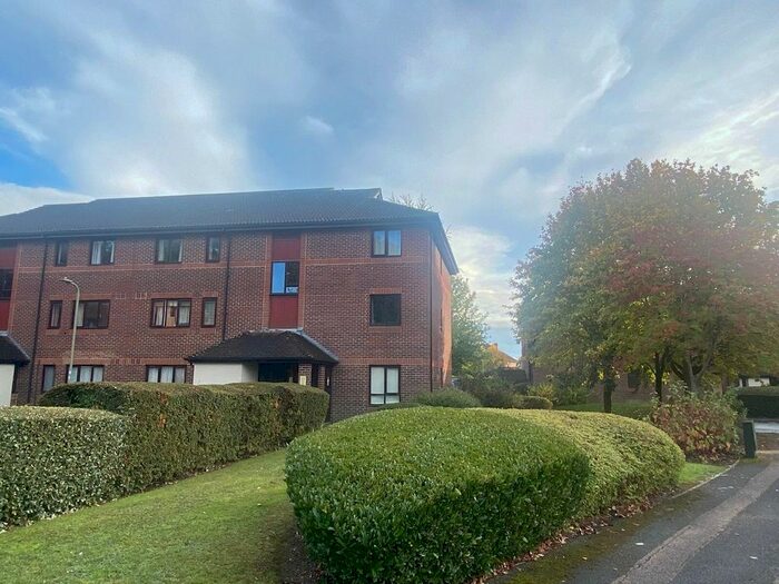 1 Bedroom Flat To Rent In Linacre Close, Didcot, Oxfordshire, OX11