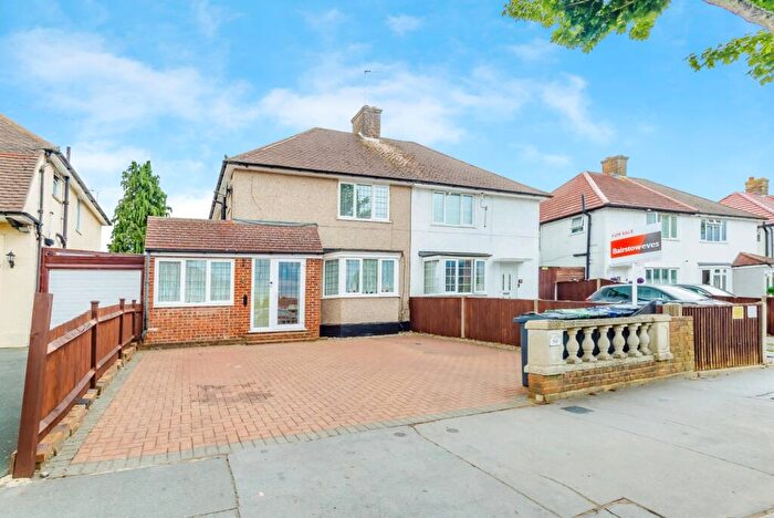 4 Bedroom Semi-Detached House For Sale In Montacute Road, Croydon, Surrey, CR0