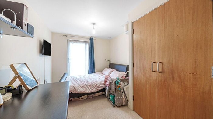 2 Bedroom Flat For Sale In Cottington Street, London, SE11
