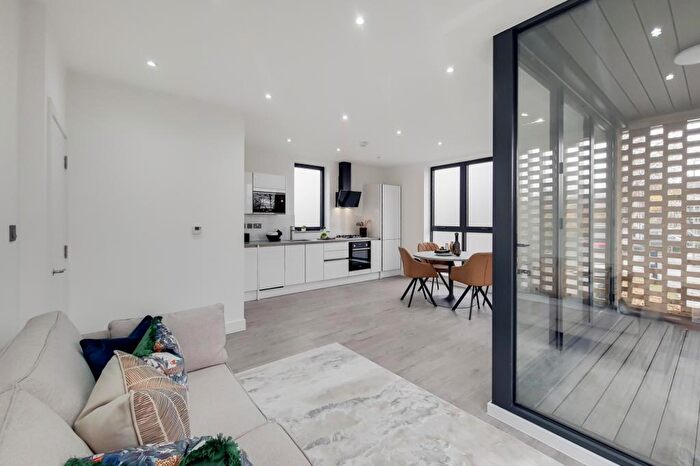 1 Bedroom Flat For Sale In Instone Road, Dartford, DA1