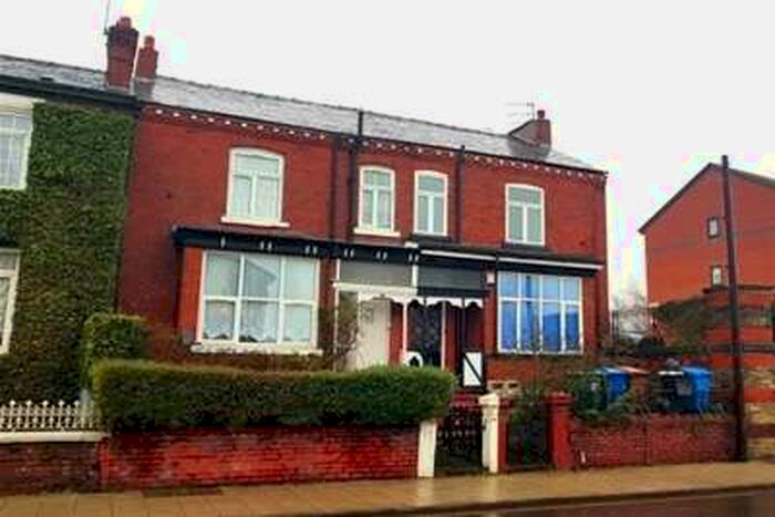 2 Bedroom Flat To Rent In Spring Gardens, Stockport, SK1