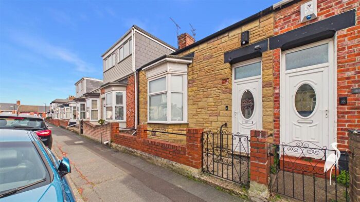 2 Bedroom Cottage For Sale In Stansfield Street, Roker, Sunderland, SR6
