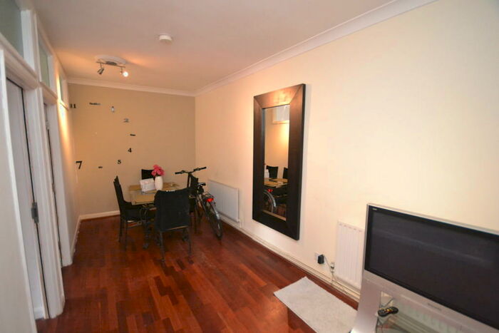 1 Bedroom Terraced House To Rent In Room, Lilac Crescent, Beeston, NG9