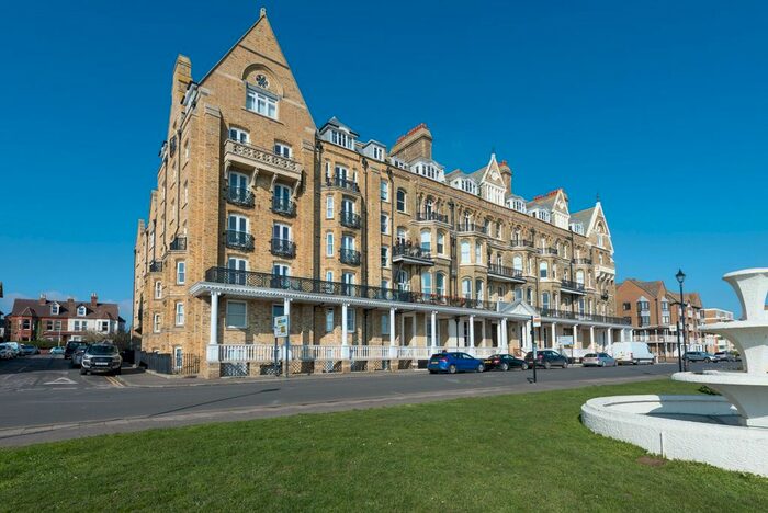 3 Bedroom Flat To Rent In D'este Road, Ramsgate, CT11