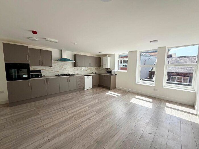 6 Bedroom Flat To Rent In Stafford Street, Hanley, ST1