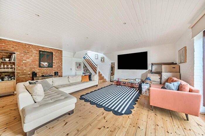 2 Bedroom Semi Detached House To Rent In Lower Ham Road, Kingston, Kingston Upon Thames, KT2