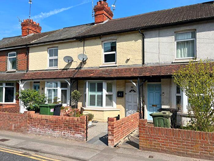 3 Bedroom Terraced House For Sale In Kings Road, Newbury, RG14
