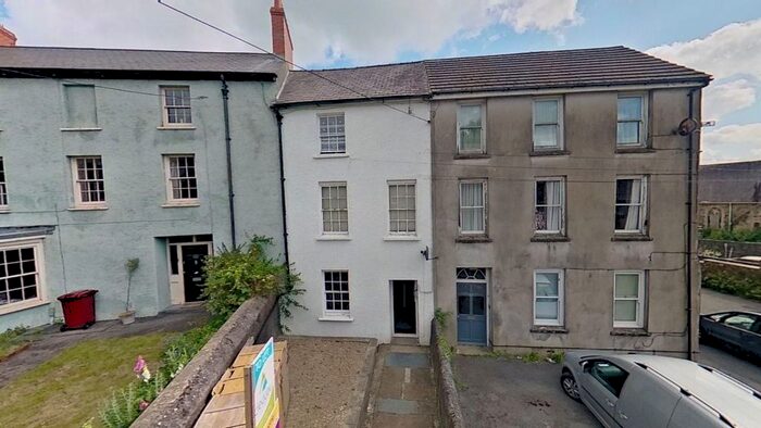1 Bedroom Flat For Sale In City Road, Haverfordwest, SA61