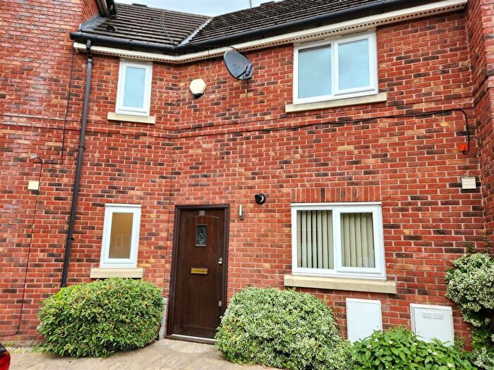 3 Bedroom Town House To Rent In Heatley Gardens, Bolton, BL5