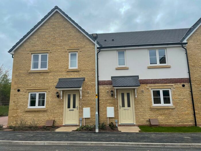 3 Bedroom Semi-Detached House To Rent In Defroscia Close, Calne, SN11