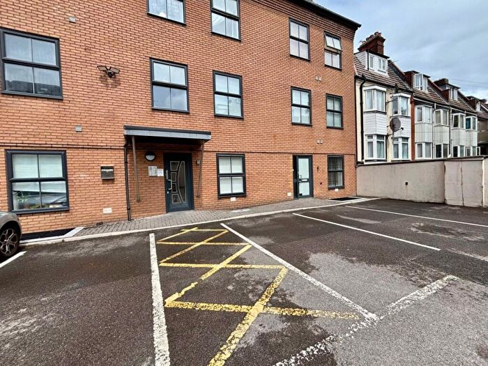 1 Bedroom Flat To Rent In Norwich Avenue West, Bournemouth, BH2
