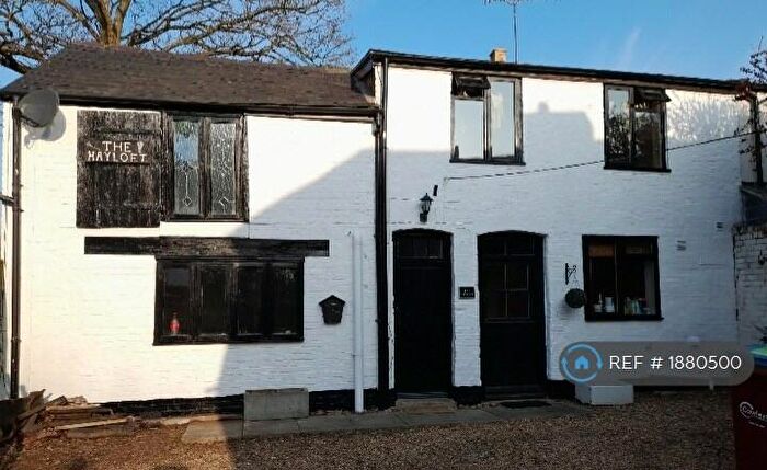 2 Bedroom Semi-Detached House To Rent In High Street, Toddington, LU5