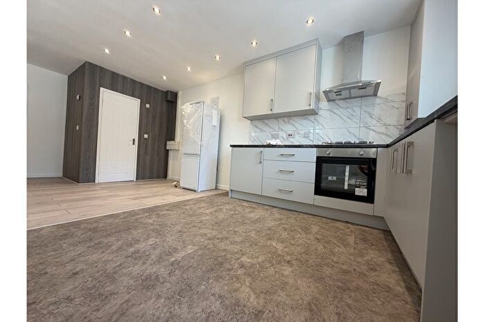1 Bedroom Flat To Rent In Brighton Road, South Croydon, Surrey, CR2
