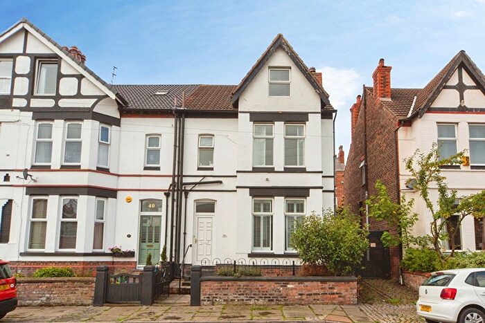 4 Bedroom End Of Terrace House For Sale In Bessborough Road, Prenton, Merseyside, CH43