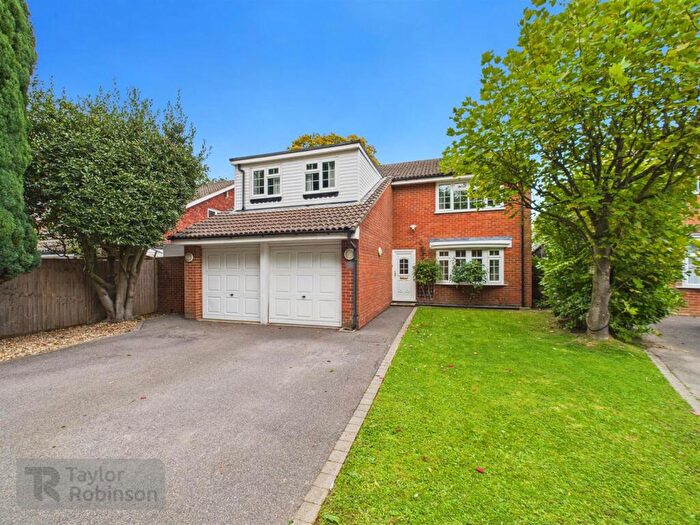 5 Bedroom Detached House For Sale In Three Bridges, Crawley, RH10