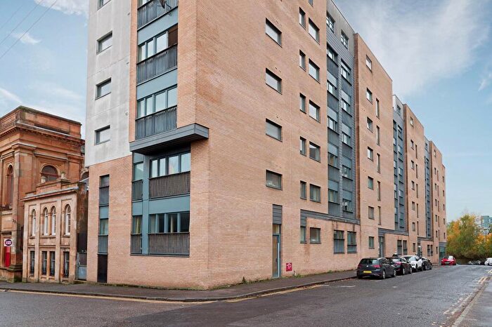 2 Bedroom Apartment For Sale In / Bell Street, Calton, Glasgow, G4