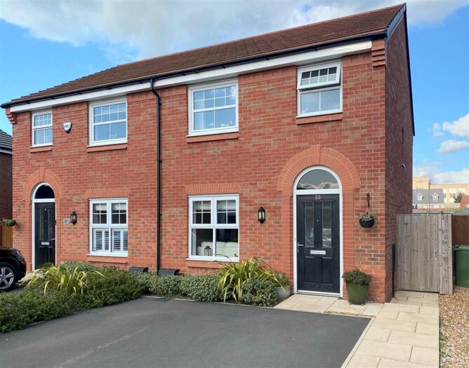 3 Bedroom Semi-Detached House To Rent In Walker Road, Winnington Village, Northwich, CW8