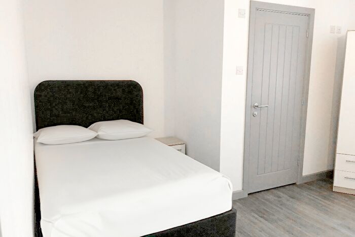 1 Bedroom Flat To Rent In Devonshire, Road, Prenton, CH43