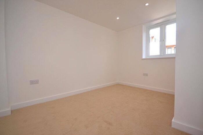 2 Bedroom Apartment To Rent In High Street, Reading, RG1