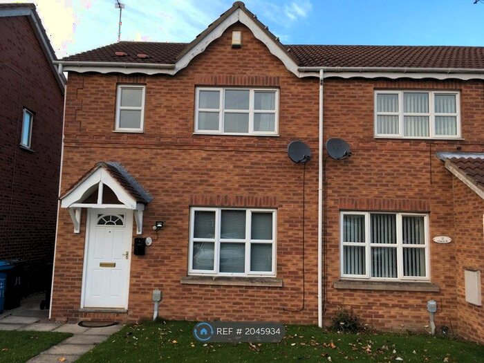3 Bedroom Semi-Detached House To Rent In Mast Drive, Hull, HU9