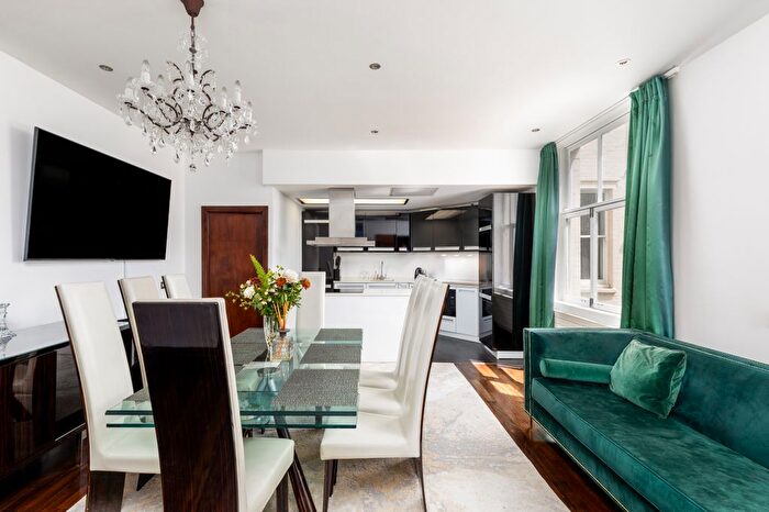 3 Bedroom Flat For Sale In Sutherland House, Marloes Road, Kensington, London, United Kingdom, Kensington, W8