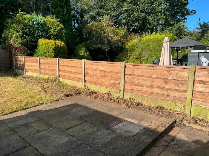 3 Bedroom Semi-detached House To Rent In Green Walk, Gatley, SK8