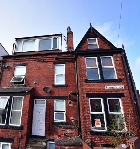 5 Bedroom Terraced House To Rent In Pearson Terrace, Hyde Park, Leeds, LS6