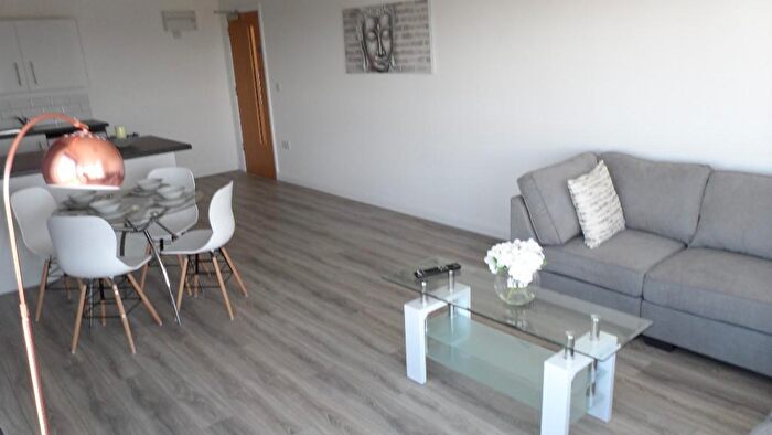 2 Bedroom Apartment To Rent In Fox Street Bed, Liverpool, Merseyside, L3