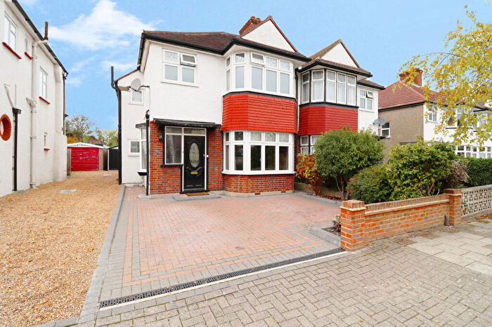 3 Bedroom Semi Detached House For Sale In Glenview Road, Bromley, BR1