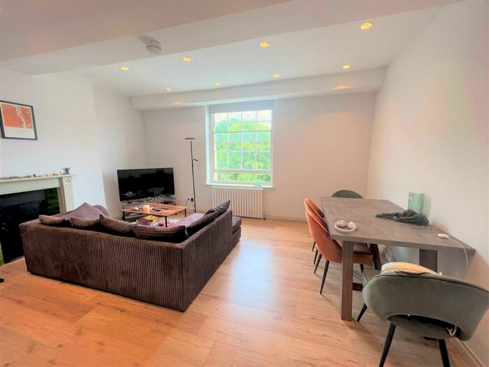 2 Bedroom Flat To Rent In The Colonnades, - North Street, Brighton, BN1