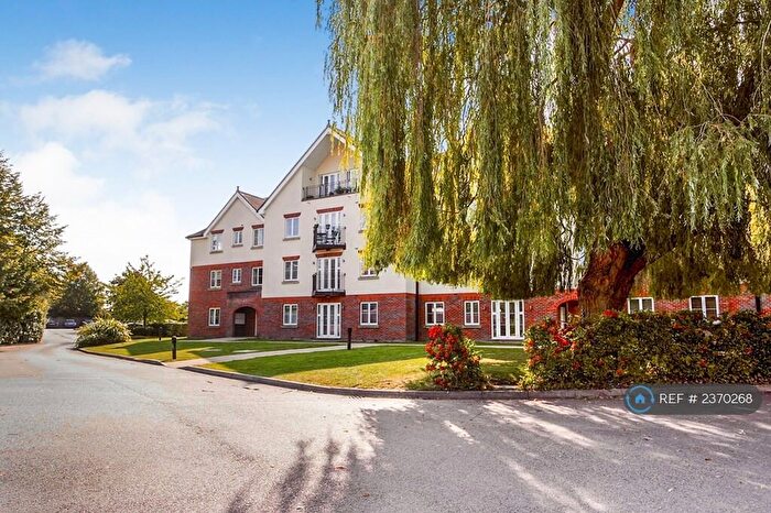 2 Bedroom Flat To Rent In Datchet Road, Slough, SL3