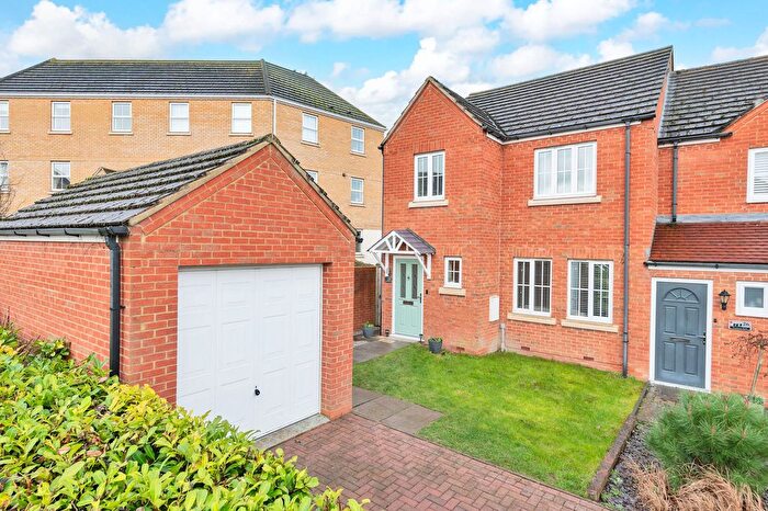 3 Bedroom Semi Detached House For Sale In Woodcock Road, Royston, SG8