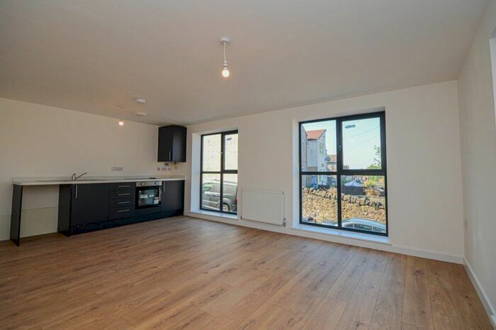 1 Bedroom Flat To Rent In Morris House, Swindon, SN1