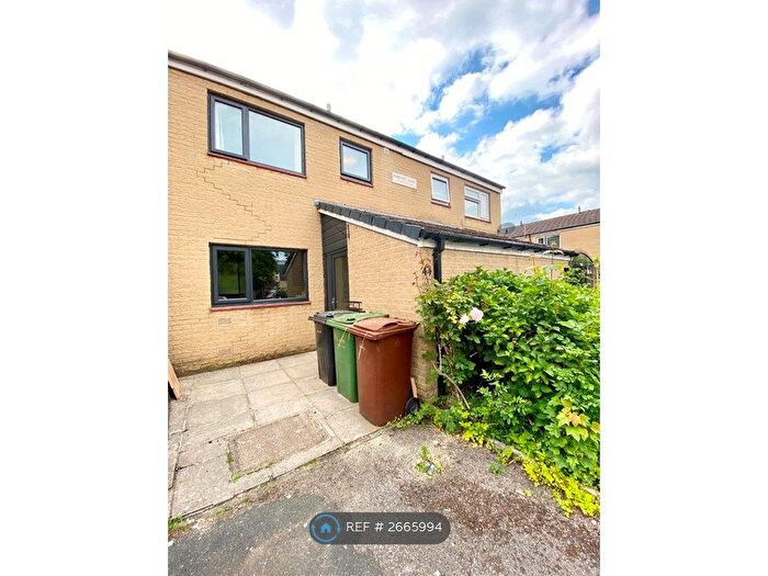 3 Bedroom Terraced House To Rent In Elmhurst Close, Leeds, LS17