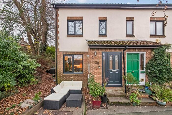 2 Bedroom House For Sale In Lansdowne Wood Close, West Norwood, London, SE27