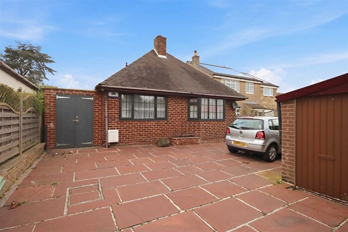 2 Bedroom Detached Bungalow For Sale In Clay Lane, Clay Cross, Chesterfield, S45
