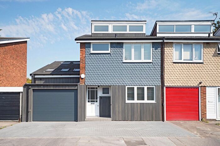 5 Bedroom End Of Terrace House To Rent In Pittville Gardens, South Norwood, London, SE25