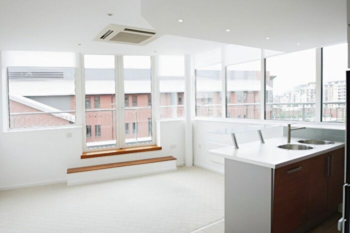 2 Bedroom Flat To Rent In Trinity One, East Street, Leeds, West Yorkshire, LS9