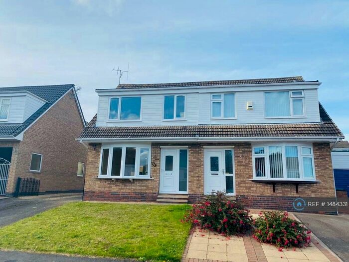 3 Bedroom Semi-Detached House To Rent In Rockingham Close, Loughborough, LE12