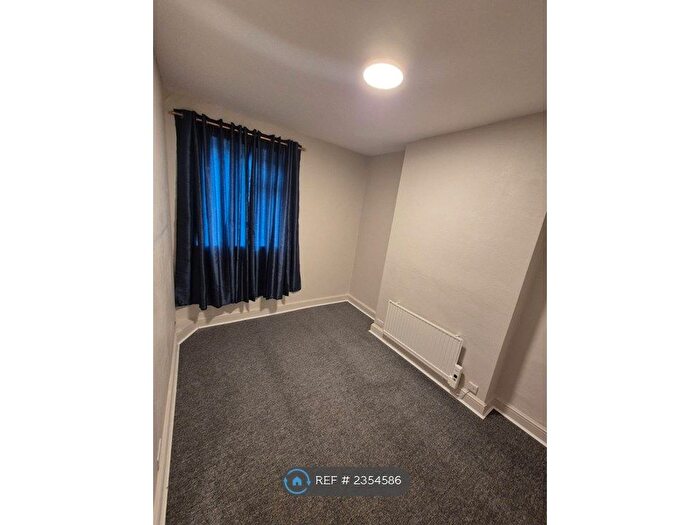 1 Bedroom Flat To Rent In Clarence Road, London, E5