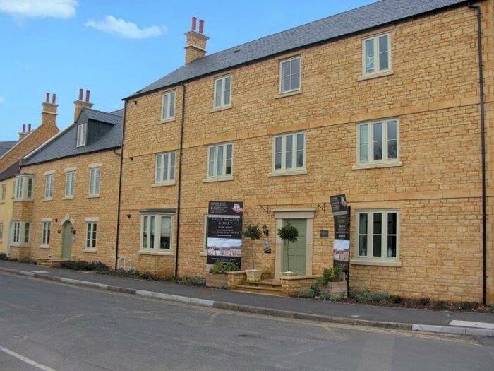2 Bedroom Flat To Rent In Coachmans Court, Moreton-in-Marsh, GL56