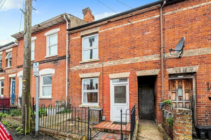 3 Bedroom Terraced House To Rent In Hill Street, Reading, RG1