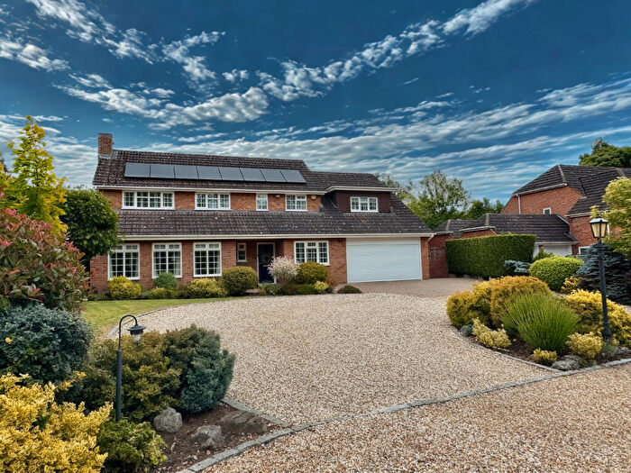 5 Bedroom Detached House For Sale In Tarrant Gardens, Hartley Wintney, RG27