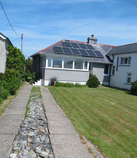 2 Bedroom Semi-Detached Bungalow To Rent In Penrhyn Drive North, Fairbourne, LL38