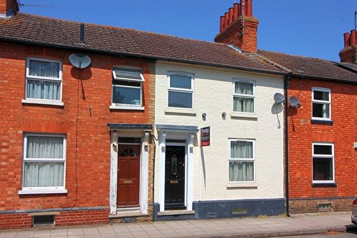 3 Bedroom Terraced House To Rent In High Street, New Bradwell, Milton Keynes, MK13