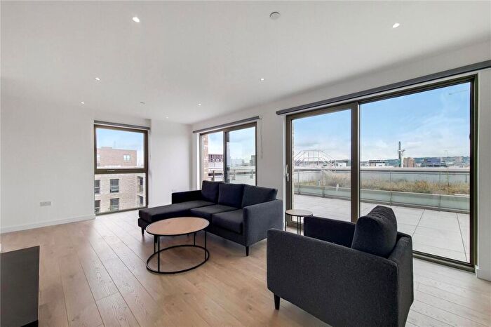 3 Bedroom Apartment To Rent In Atlantis Avenue, London, E16